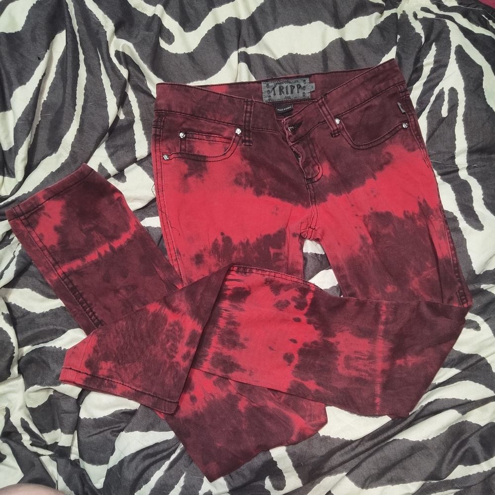 UPDATE trip red jeans